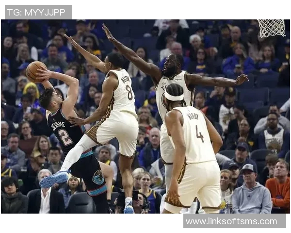 勇士与灰熊激战正酣直播精彩瞬间回顾与分析